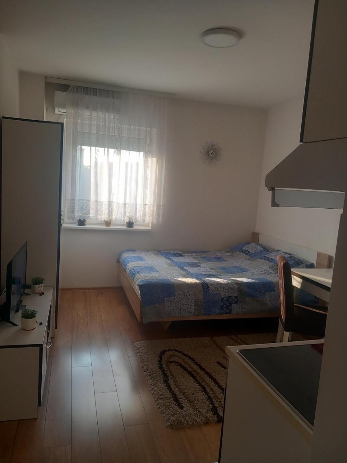 Stan Na Dan Loznica Exterior foto